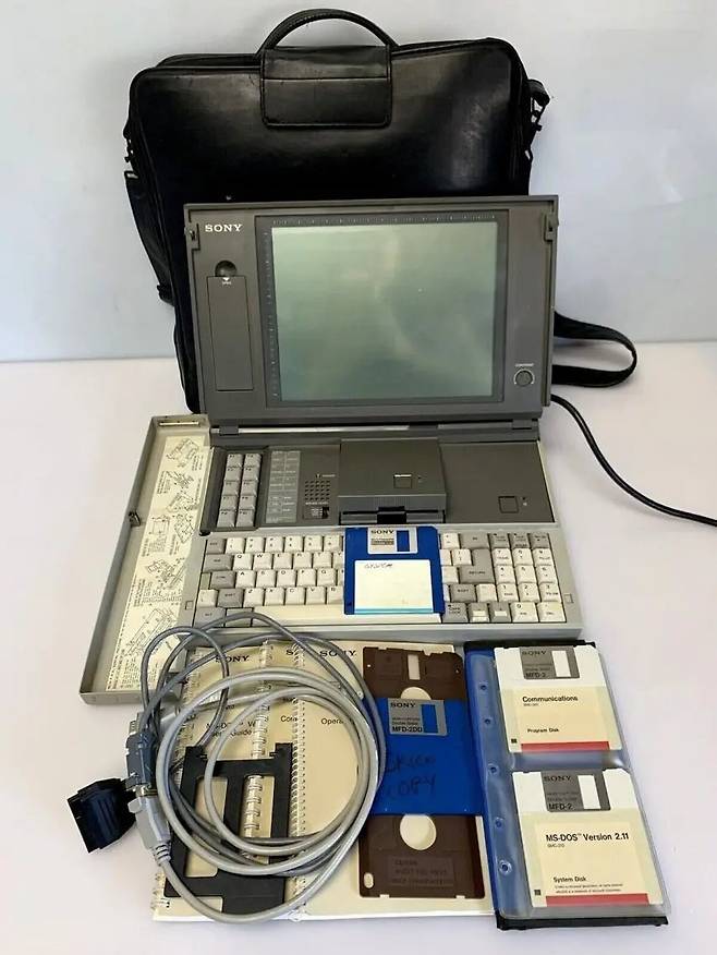 2.webp.ren.jpg 80년대 소니 노트북.