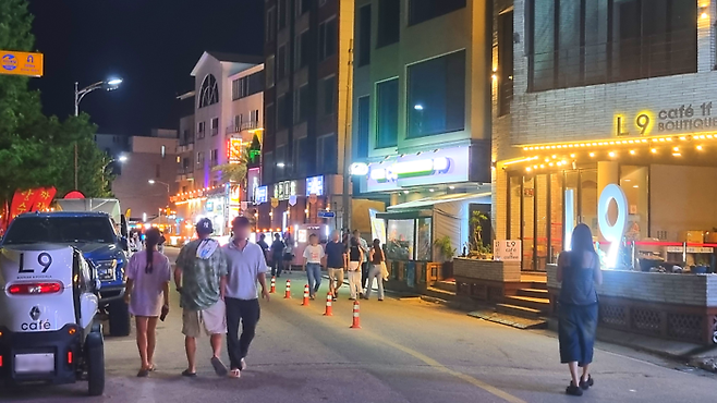 양양 밤 거리 / 사진=김혜성 여행+ 기자