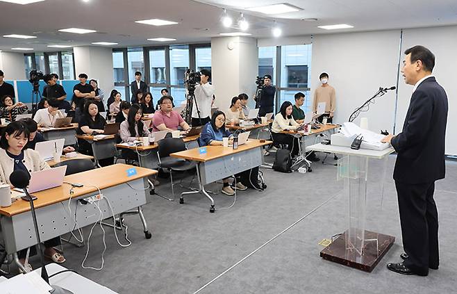 ​​​​​​​9월 24일 정은보 한국거래소 이사장이 코리아 밸류업 지수를 발표했다.[사진=연합뉴스] 