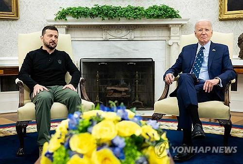 백악관에서 만난 바이든과 젤렌스키 [AFP=연합뉴스.재판매 및 DB금지]