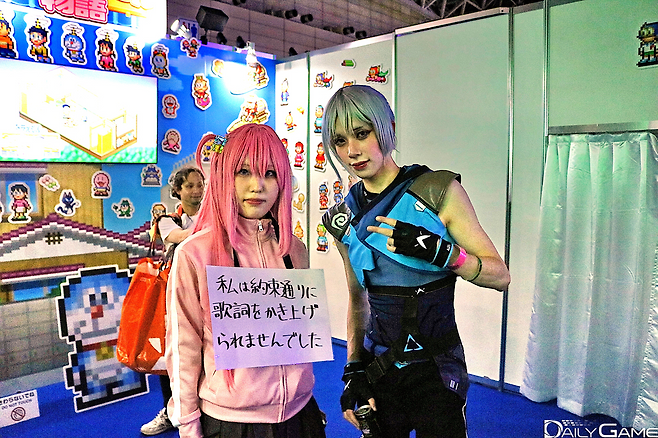 인기 애니메이션 코스튬 플레이도 활발했습니다. '봇치 더 록!' 캐릭터 외에도