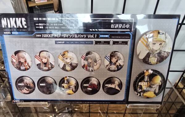 - 팝업스토어 No.1 인기를 자랑하는 캔뱃지&nbsp;