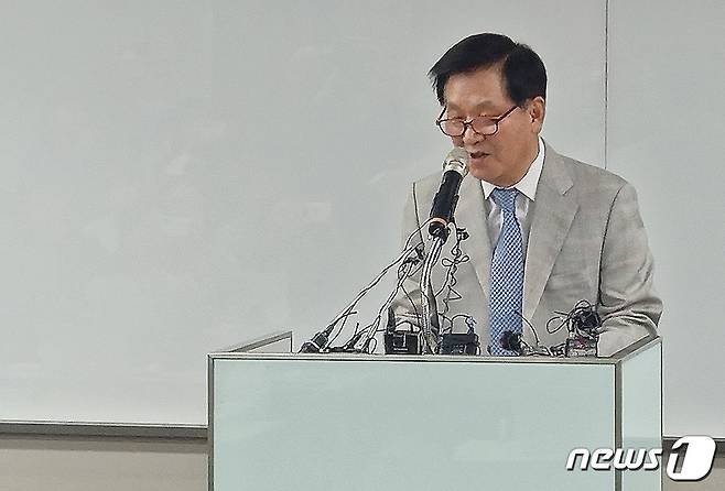 김익래 다우키움 회장이 4일 오후 서울 영등포구 여의도 키움증권 본사에서 대국민 사과 기자회견을 하고 있다. 2023.5.4/뉴스1 ⓒ News1 공준호 기자