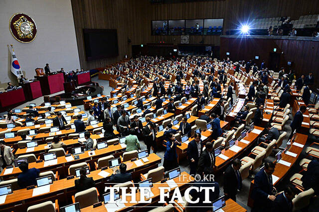 '정기국회의 꽃' 국정감사를 앞두고 여야 의원들이 선제적으로 의제를 던지는 가운데 일부에서 매년 비슷한 내용의 자료가 나오고 있다. /남윤호 기자