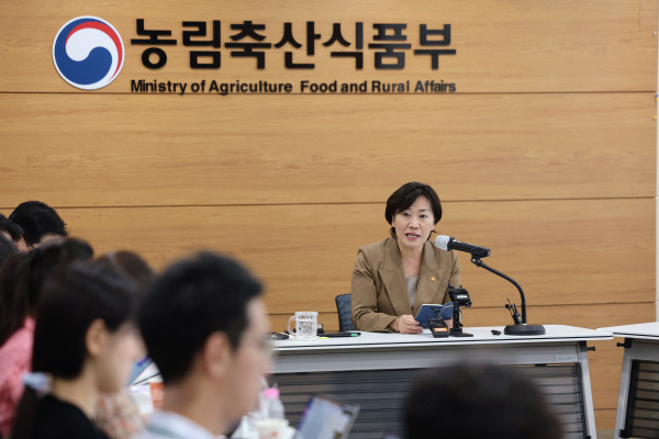 송미령 농림축산식품부 장관이 30일 정부세종청사에서 열린 기자간담회에서 발언하고 있다. 농식품부 제공