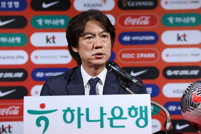 ▲ 한국 축구대표팀의 홍명보 감독은 30일 오전 11시 서울 종로구에 위치한 축구회관에서 내달에 예정된 국제축구연맹(FIFA) 2026 북중미 월드컵 아시아 지역 3차 예선 2연전에 나설 26인의 명단을 발표했다. ⓒ연합뉴스