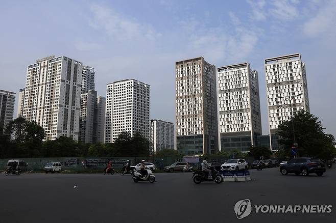 하노이의 아파트 2023년 4월 27일(현지시간) 촬영된 베트남 하노이 한 아파트 단지의 모습. 2024.09.30
[EPA 연합뉴스 자료사진. 재판매 및 DB 금지]