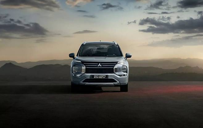 2025 미쓰비시 아웃랜더