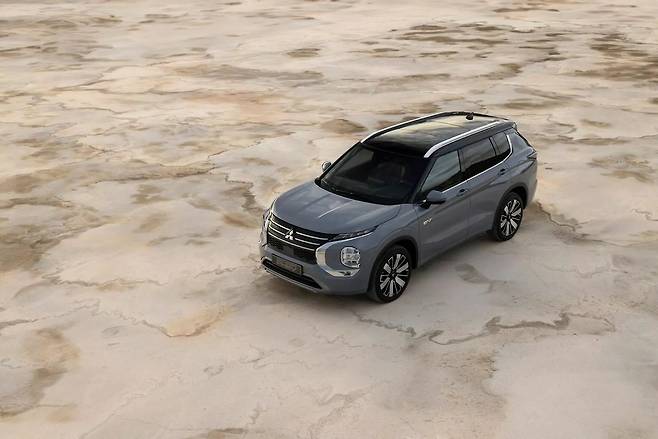 2025 미쓰비시 아웃랜더