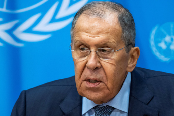 Russian Foreign Minister Sergei Lavrov speaks to the media after addressing the 79th United Nations General Assembly in New York, on Sept. 28. [REUTERS/YONHAP]