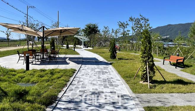 어룡동 장미제방 휴게쉼터.(사진=포천시 제공)