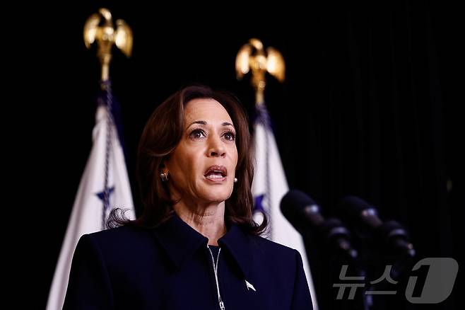 1일(현지시간) 미국 민주당 대선후보인 카멀라 해리스 부통령이 워싱턴 조세핀 버틀러 파크 센터를 방문한 자리에서 레바논을 공격한 이스라엘을 지지하는 연설을 하고 있다. 2024.10.01 ⓒ 로이터=뉴스1 ⓒ News1 김지완 기자