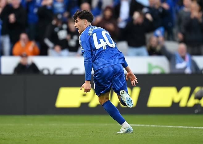 레스터 시티가 파쿤도 부오나노테의 환상 결승골에 힘입어 본머스를 1-0으로 꺾고 리그 첫 승을 신고했다. Getty Images