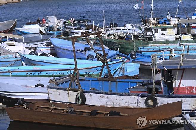 이탈리아 람페두사섬의 난민 보트 [EPA 연합뉴스 자료사진. 재판매 및 DB 금지]