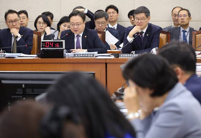 조규홍 보건복지부 장관이 7일 국회에서 열린 보건복지위원회 국정감사에서 의원 질의에 답하고 있다. (사진=연합뉴스)