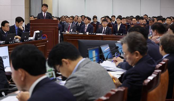 7일 세종시 정부세종청사에서 열린 국회 국토교통위원회의 국토교통부에 대한 국정감사에서 박상우 장관이 업무보고를 하고 있다. (사진=뉴시스)