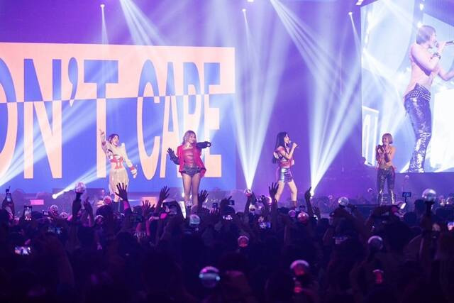 2NE1이 'I DON'T CARE' 'FIRE' '내가 제일 잘 나가' 등 다수의 히트곡을 부르며 팬들과 호흡했다. /YG엔터테인먼트