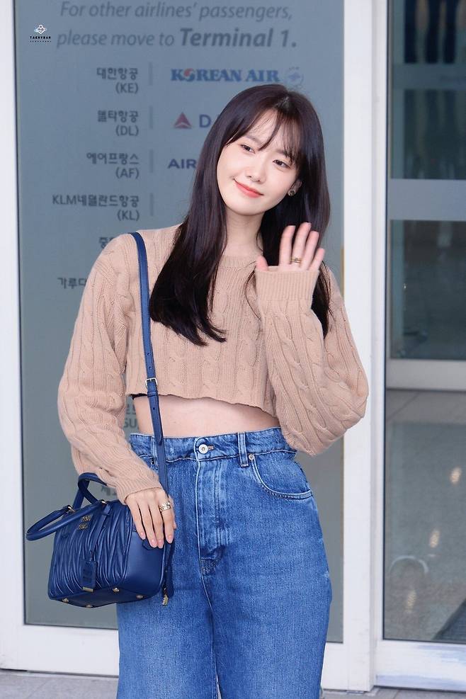 깔끔한 윤아 공항패션