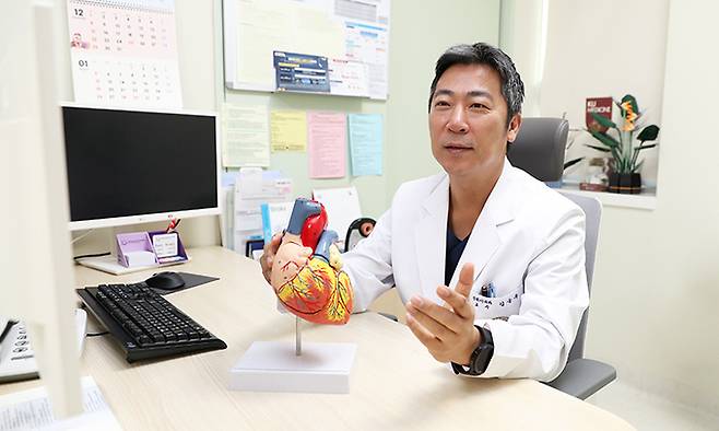 고대구로병원 순환기내과 김응주 교수는 “심부전은 ‘심장질환의 종착역’이라고 부른다”며 “정기적 검진 및 전문가와의 상담을 통해 심부전을 일찍 발견하고 초기에 적극적으로 관리하면 재입원·사망률을 낮추고 삶의 질을 향상시킬 수 있다”고 조언했다. 고대구로병원 제공