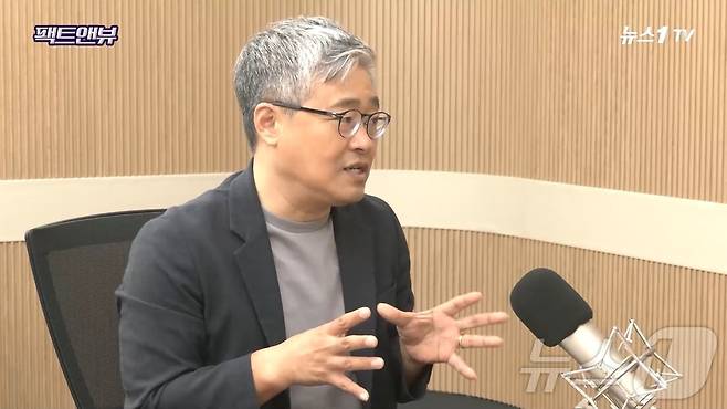 장성철 공론센터 소장이 8일 뉴스1 '팩트앤뷰'에 출연해 발언하고 있다.