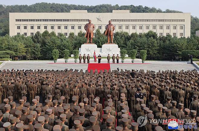 김정은, 창립60주년 김정은국방종합대학 축하방문 (평양 조선중앙통신=연합뉴스) 북한 김정은 국방위원장이 7일 창립 60주년을 맞이한 김정은국방종합대학을 축하방문하고 연설을 했다고 조선중앙통신이 8일 보도했다. 2024.10.8 
    [국내에서만 사용가능. 재배포 금지. For Use Only in the Republic of Korea. No Redistribution] nkphoto@yna.co.kr