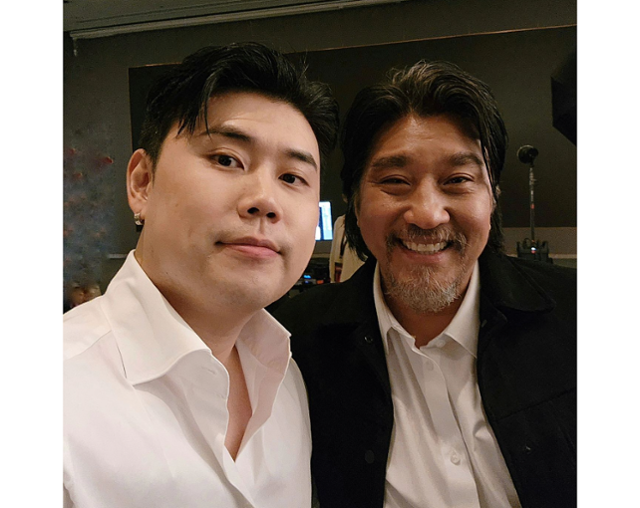 나폴리 맛피아가 에드워드 리와 함께 찍은 사진을 공개했다. 나폴리 맛피아 SNS