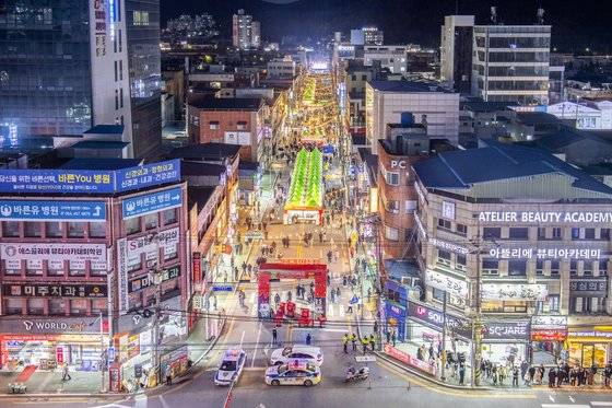 구미 라면축제에서는 칠리 라면타코, 해물라면 등 이색 라면을 선보인다. [사진 구미시]