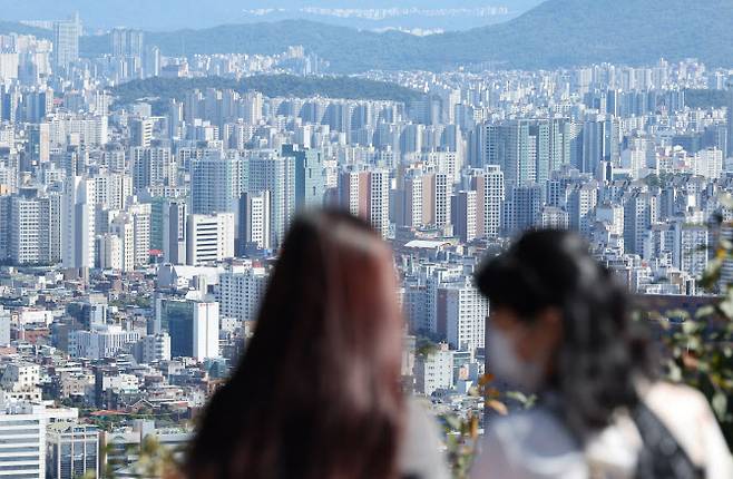 서울 중구 남산에서 바라본 아파트 단지(사진=뉴시스)