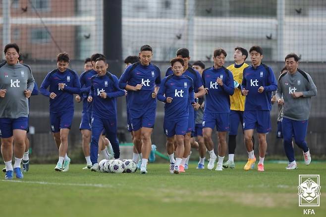 홍명보호에 합류한 이승우를 비롯한 축구대표팀이 12일 성남FC 클럽하우스에서 훈련을 진행했다. (대한축구협회)