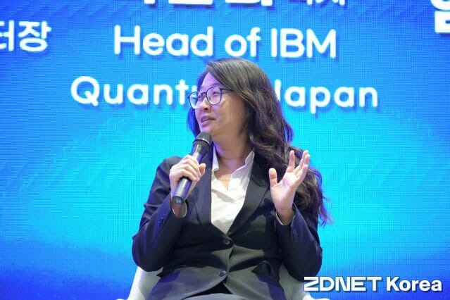 백한희 IBM 일본 퀀텀사업총괄본부장이 기조 발표 후 패널 토론에서 이야기를 하고 있다.