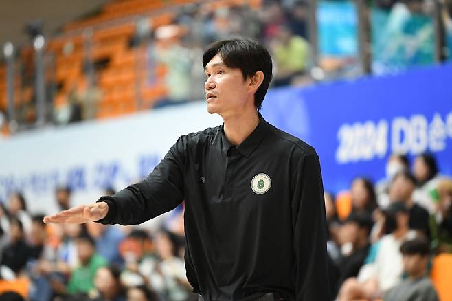 DB의 김주성 감독 [KBL 제공. 재판매 및 DB 금지]