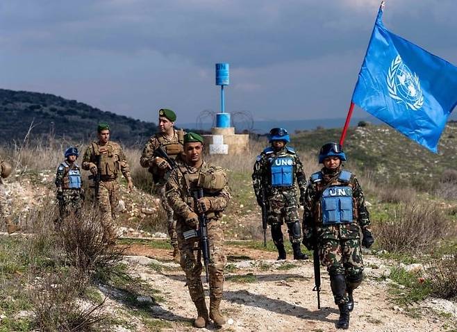 유엔 레바논평화유지군(UNIFIL) 대원들이 정찰을 하고 있다. /UNIFIL