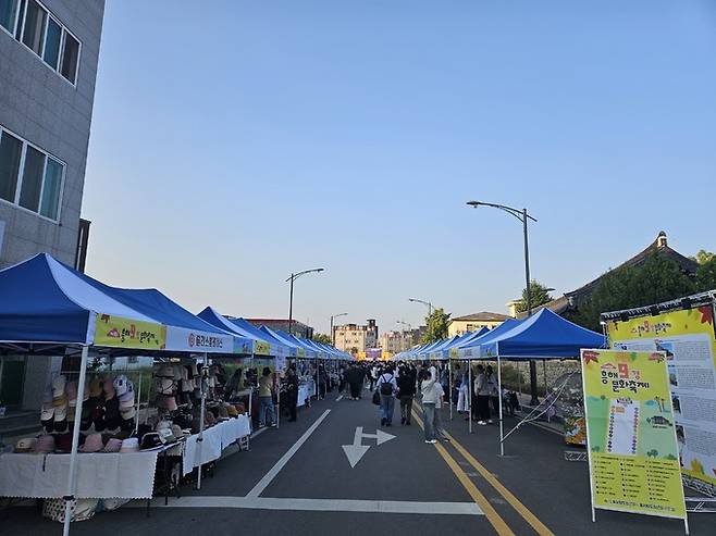 포항시 흥해읍  ‘제3회 흥해 9경(九景) 문화축제’ 부스 모습.