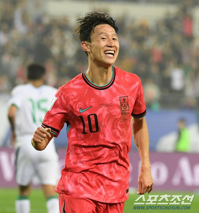 2026 FIFA 북중미월드컵 아시아 지역 3차 예선 B조 4차전 대한민국과 이라크의 경기가 15일 용인미르스타디움에서 열렸다. 이재성이 추가골을 넣은 뒤 환호하고 있다. 용인=박재만 기자 pjm@sportschosun.com/2024.10.15/