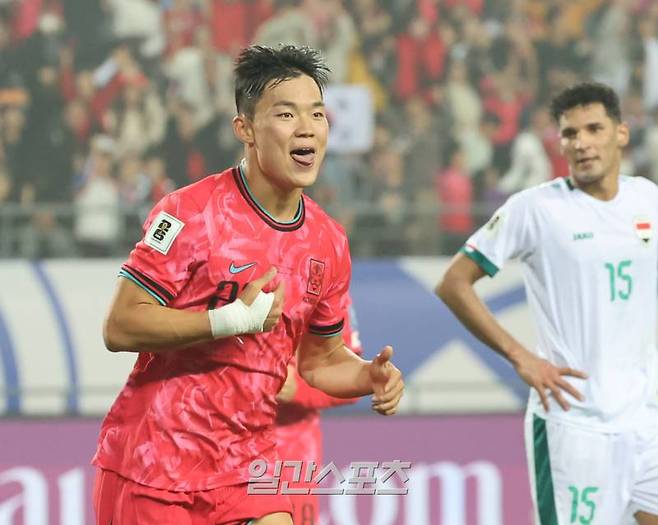 홍명보 감독이 이끄는 한국 축구대표팀이 15일 오후 용인미르스타디움에서 2026 북중미 월드컵 아시아지역 3차예선 이라크와 경기를 펼쳤다. 후반 오현규가 두번째 골을 성공시키고 환호하고있다. 용인=정시종 기자 capa@edaily.co.kr /2024.10.15.