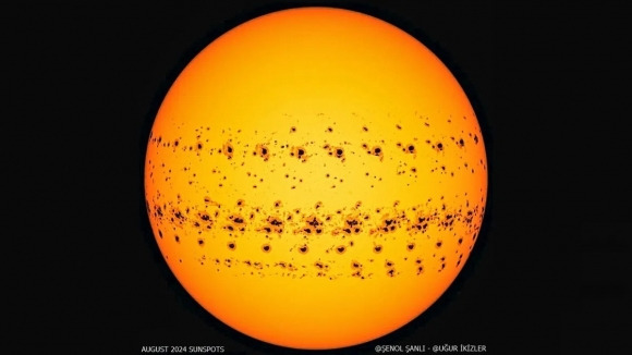 지난 8월 한달 동안 태양 흑점의 모습을 기록한 타임랩스 이미지. 사진=SDO/ Şenol Şanlı /Uğur İkizler