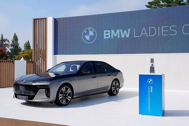 사진:: BMW i7