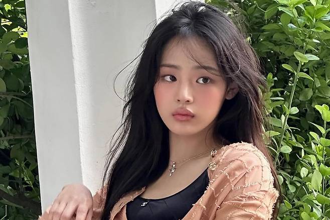 민지