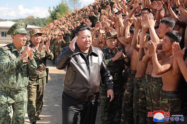 김정은 북한 국무위원장이 지난 2일 특수작전부대를 시찰했다. /조선중앙통신 홈페이지 캡처