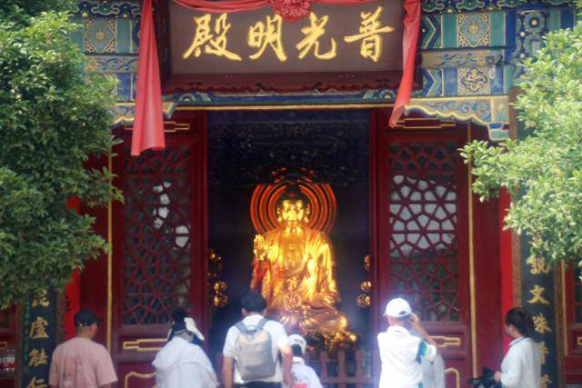 법문사 보광명전의 비로자나불. ⓒ최종명