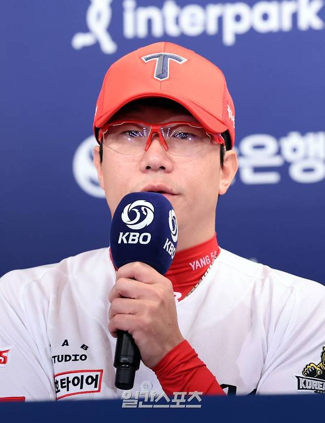 2024 신한 쏠뱅크 KBO 한국시리즈 미디어데이가 20일 오후 광주 라마다플라자 바이윈덤 충장 호텔에서 열렸다. KIA 양현종이 출사표를 밝히고있다. 광주=정시종 기자 capa@edaily.co.kr