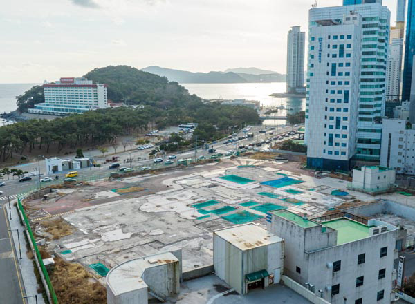 오피스텔 호텔 등으로 개발될 부산 해운대구 옛 그랜드호텔 부지 일대.  국제신문DB