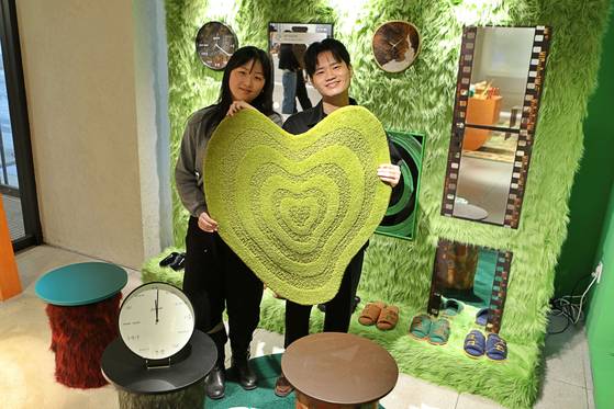 Lotte Department Store has launched the "Conran Shop X Saytouche" pop-up store, in collaboration with The Conran Shop and Saytouche, at its branch in Gangnam District, southern Seoul. [LOTTE DEPARTMENT STORE]