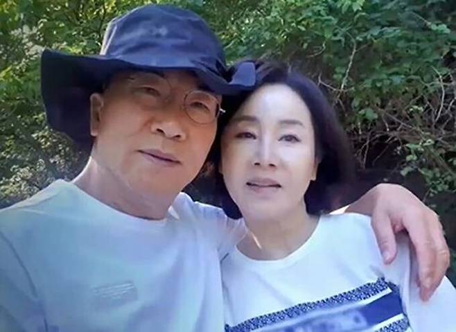 방송인 유영재와 배우 선우은숙(오른쪽). MBN 방송화면 갈무리