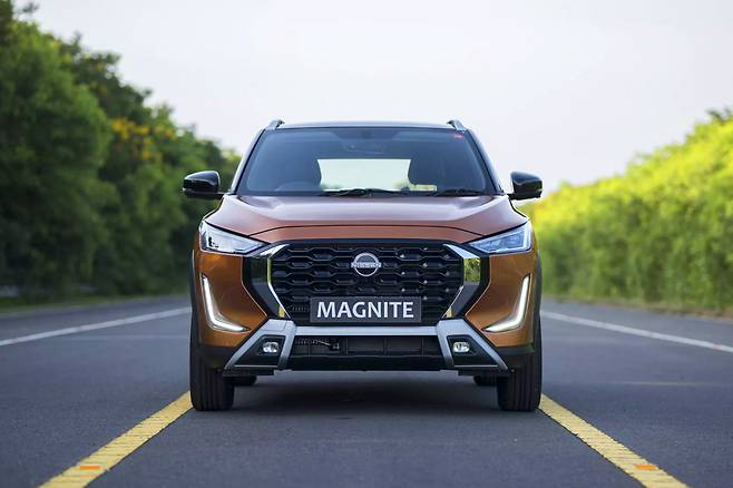 닛산 신형 매그나이트