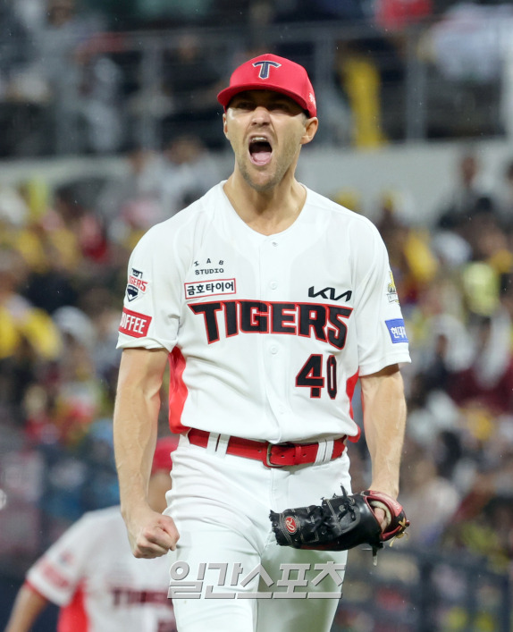 2024 신한 쏠뱅크 KBO 한국시리즈 1차전 삼성과 KIA의 경기가 21일 오후 광주 기아챔피언스필드에서 열렸다. KIA 선발 네일이 4회 삼성 박병호를 삼진으로 돌려 세운 뒤 포효하고 있다. 광주=정시종 기자 /2024.10.21.