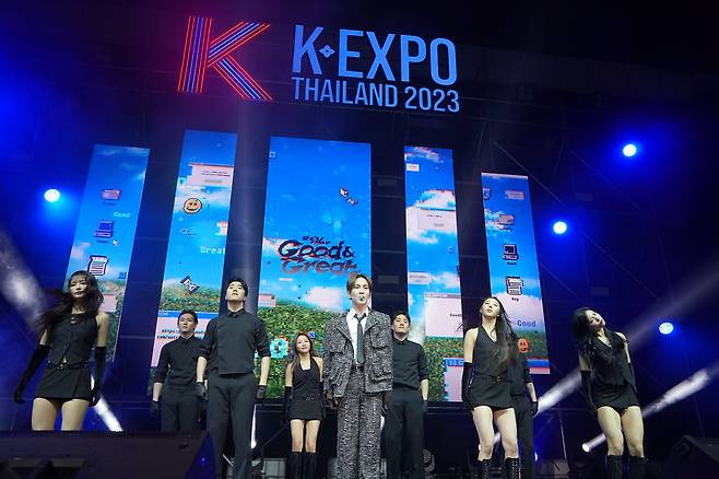 SHINee member Key performs at last year's ″K-expo″ in Thailand. [MINISTRY OF CULTURE, SPORTS AND TOURISM]