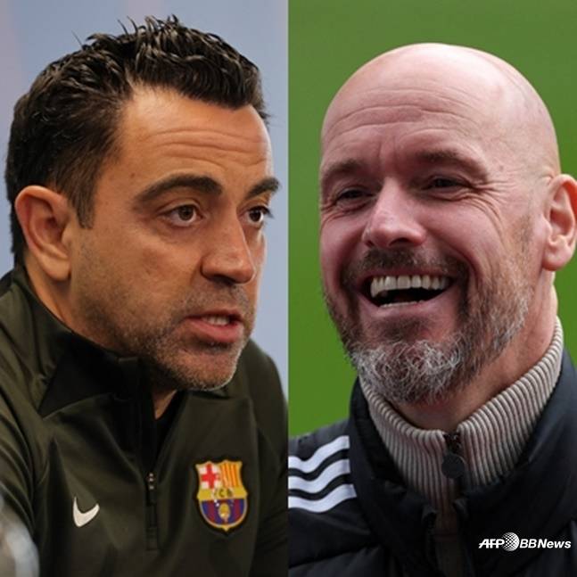 사비 에르난데스(왼쪽) 감독과 에릭 텐 하흐 감독. /AFPBBNews=뉴스1