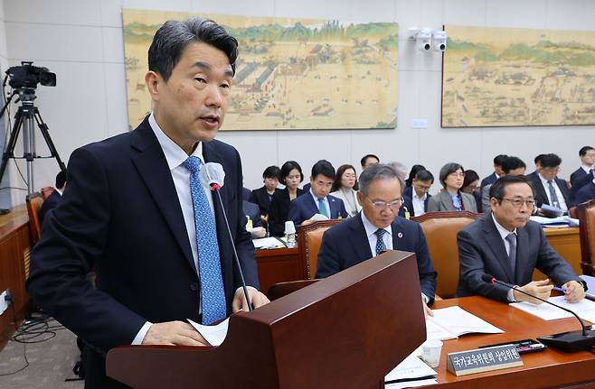 이주호 사회부총리 겸 교육부 장관이 24일 오전 서울 국회에서 열린 교육위원회 국정감사에서 발언하고 있다. [연합]