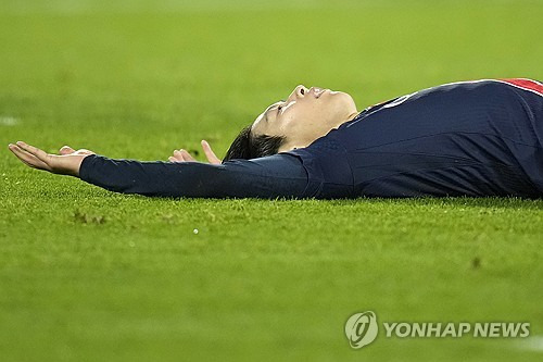 파리 생제르맹(PSG)는 오는 28일(한국시간) 오전 4시45분 프랑스 마르세유에 위치한 오렌지 벨로드롬에서 올랭피크 드 마르세유와 2024-25시즌 프랑스 리그1 9라운드 원정 경기를 치른다. 경기를 앞두고 각종 매체들은 이강인이 선발이 아닌 벤치에서 출발하고 마르코 아센시오가 9번 공격수로 출전할 것으로 예상했다. 연합뉴스